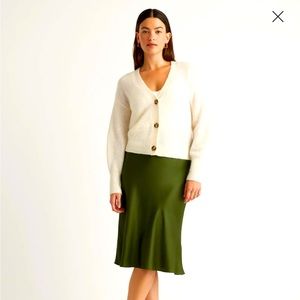 Quince Baby Alpaca-Wool Cropped Cardigan in white